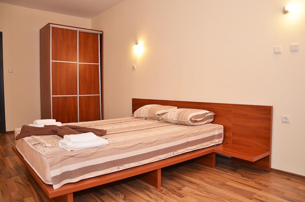 Ivtour Apartments In Yalta Complex Goldstrand Zimmer foto